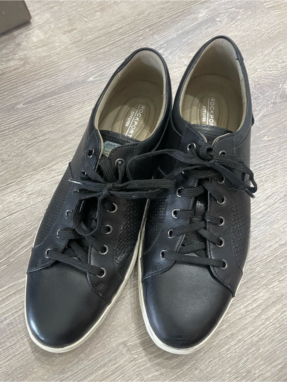 Rockport Men’s Black Leather Low-Top Sneakers
